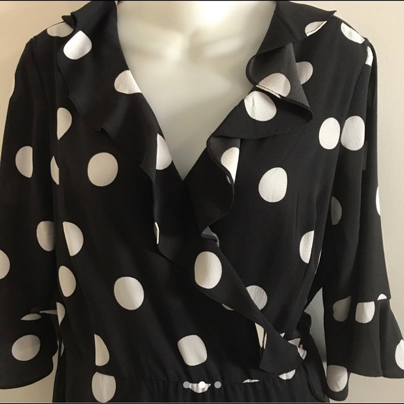 Lily Black Wrap Around Dress 👗 - Picture 2 of 3